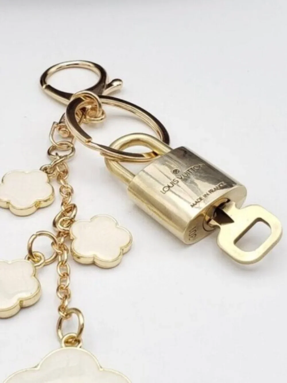 Louis Vuitton Gold Padlock 🔒 Key Set Authentic LV w/ Unbranded Flower Keychain - Picture 9 of 15